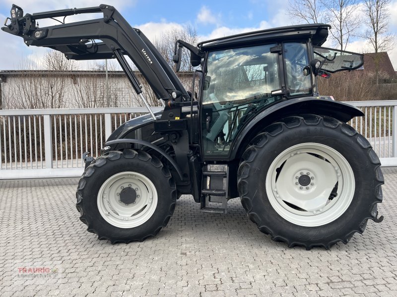 Traktor van het type Valtra A105 H4 m. FL, Neumaschine in Mainburg/Wambach (Foto 1)