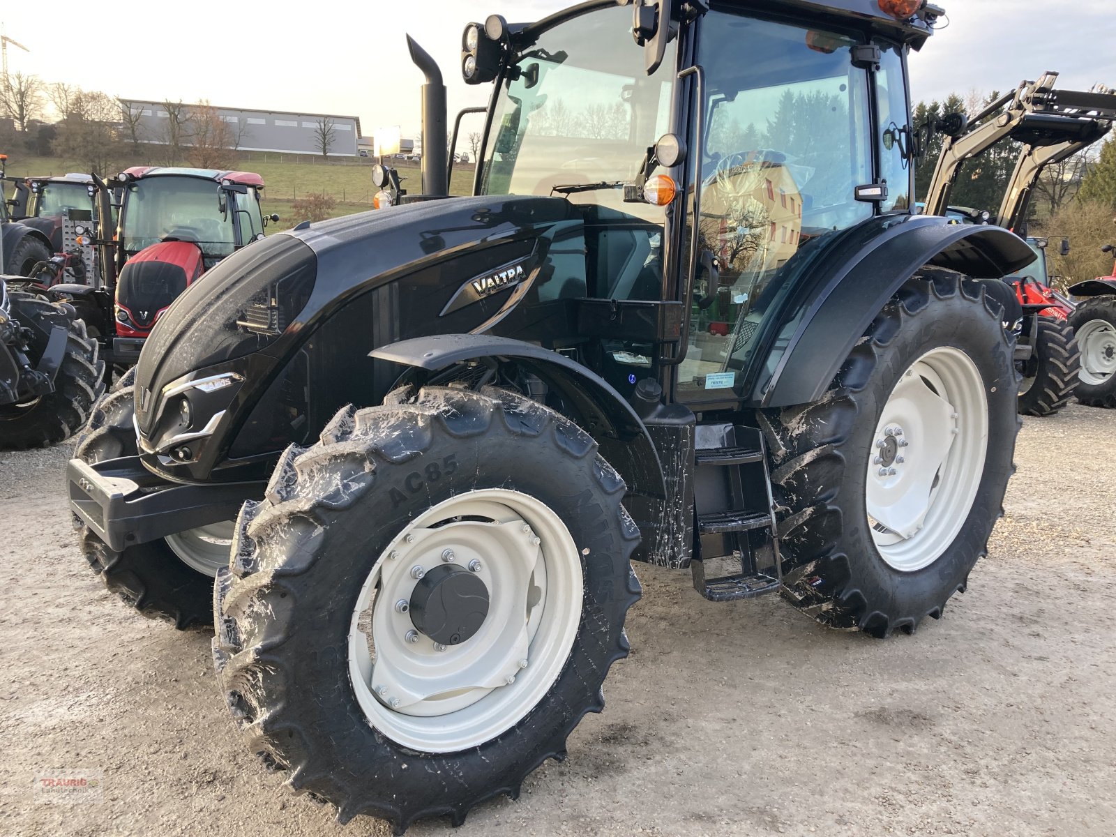 Traktor от тип Valtra A105 H4, Neumaschine в Mainburg/Wambach (Снимка 19)