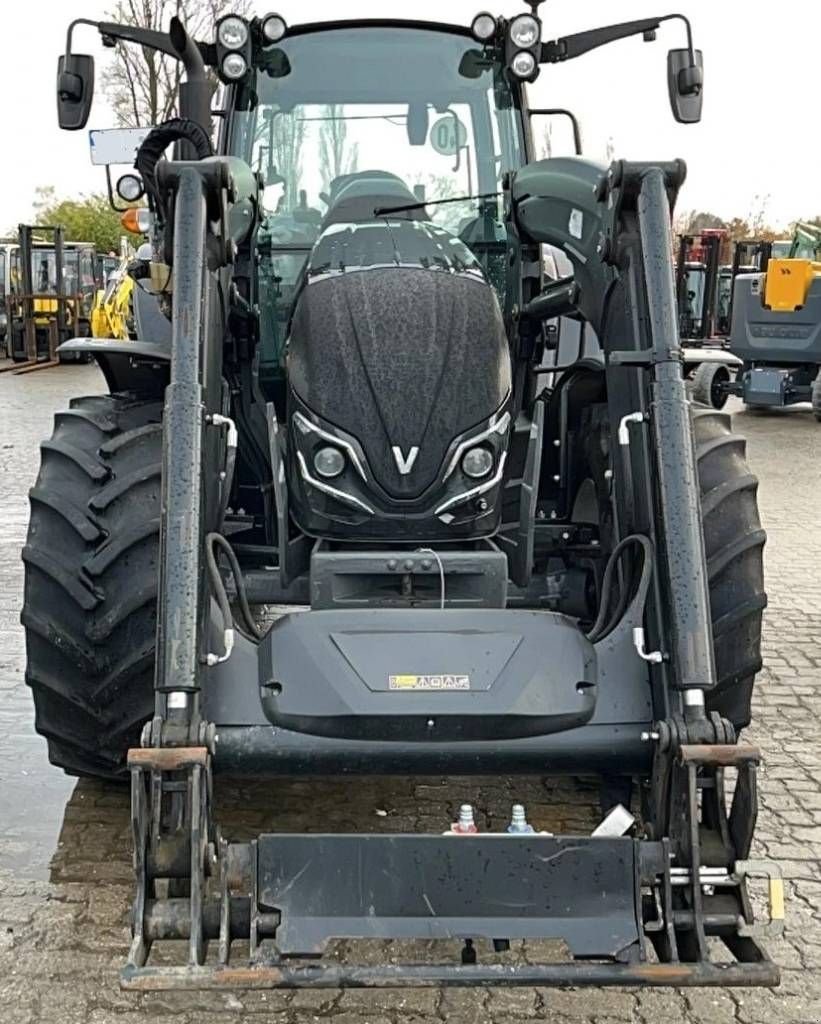 Traktor des Typs Valtra A105 Mh4, 2021, 900 uur, voorlader, luchtremmen!, Gebrauchtmaschine in Marknesse (Bild 3)