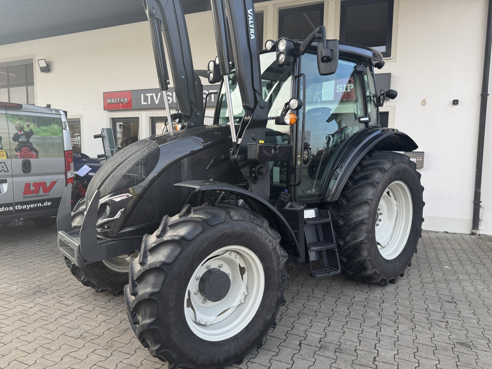 Traktor tipa Valtra A105, Gebrauchtmaschine u Deggendorf (Slika 2)