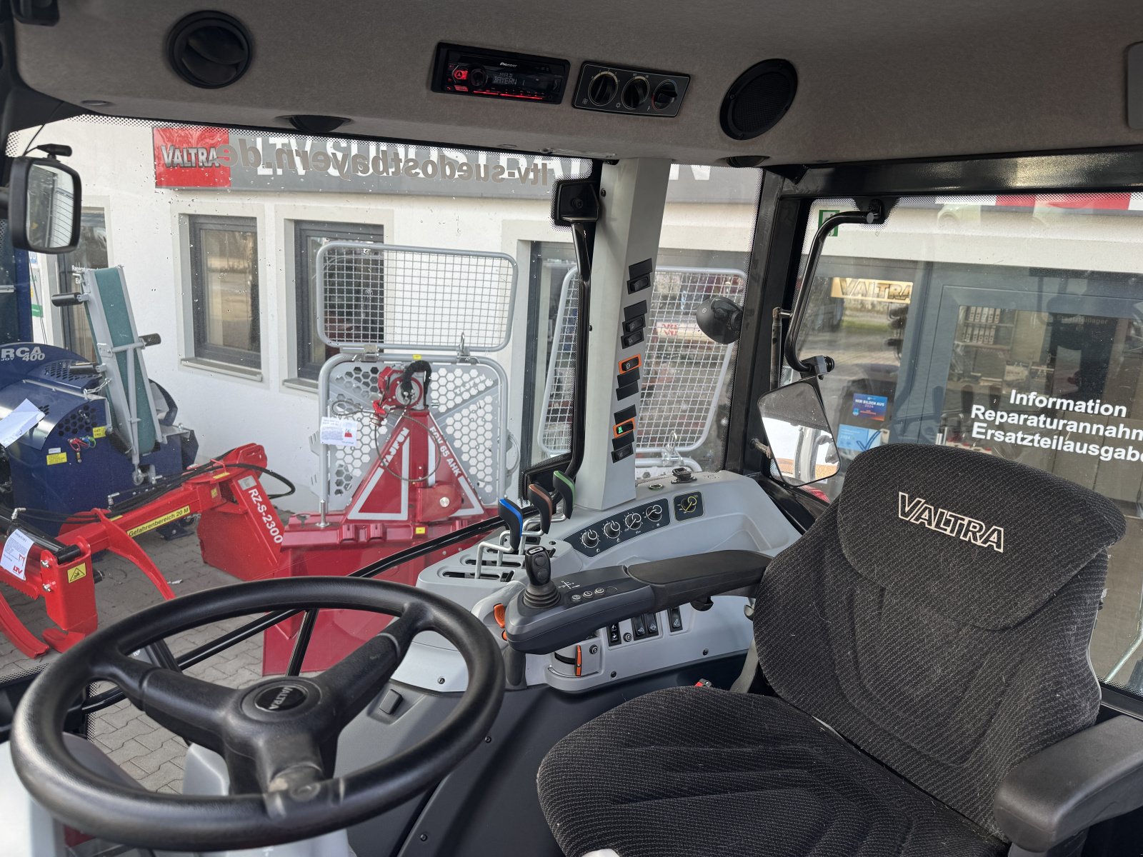 Traktor tipa Valtra A105, Gebrauchtmaschine u Deggendorf (Slika 6)