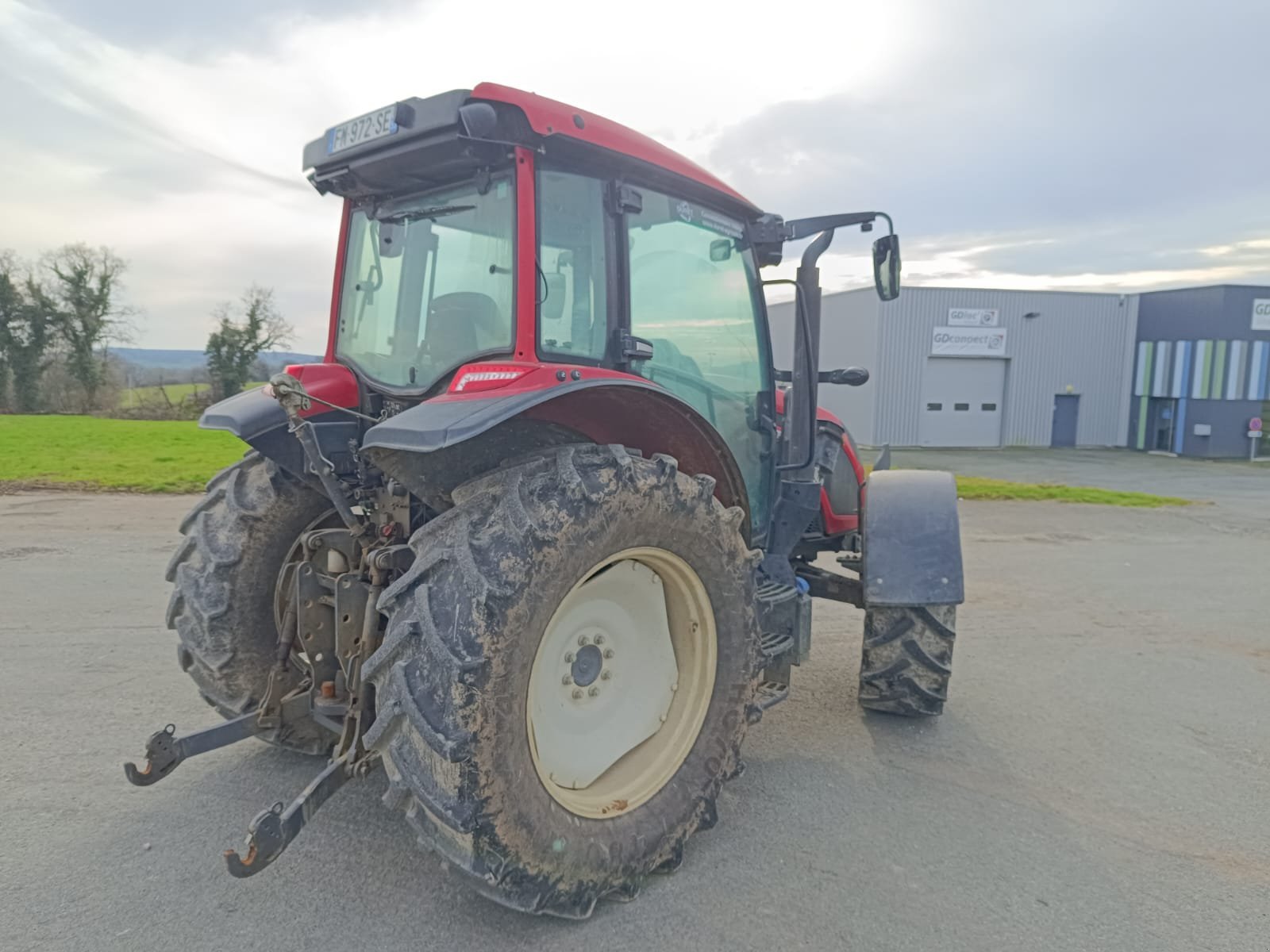 Traktor типа Valtra A114, Gebrauchtmaschine в Le Horps (Фотография 5)