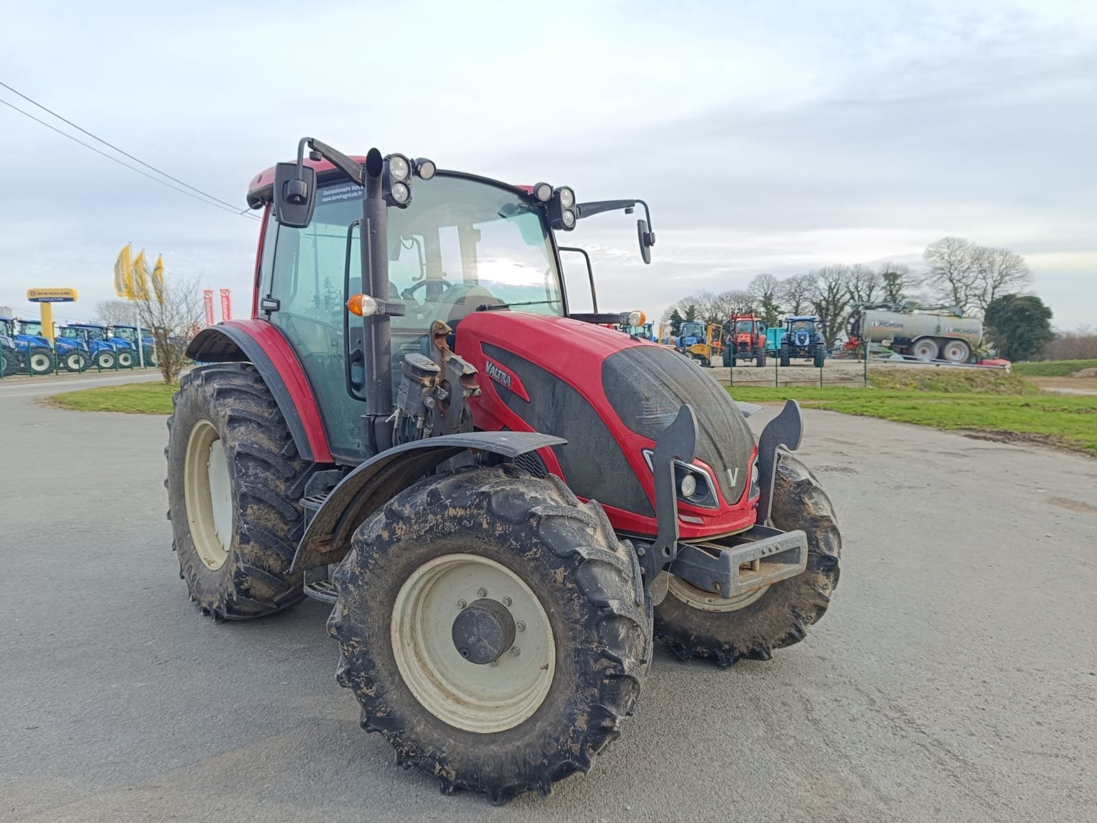 Traktor του τύπου Valtra A114, Gebrauchtmaschine σε Le Horps (Φωτογραφία 3)