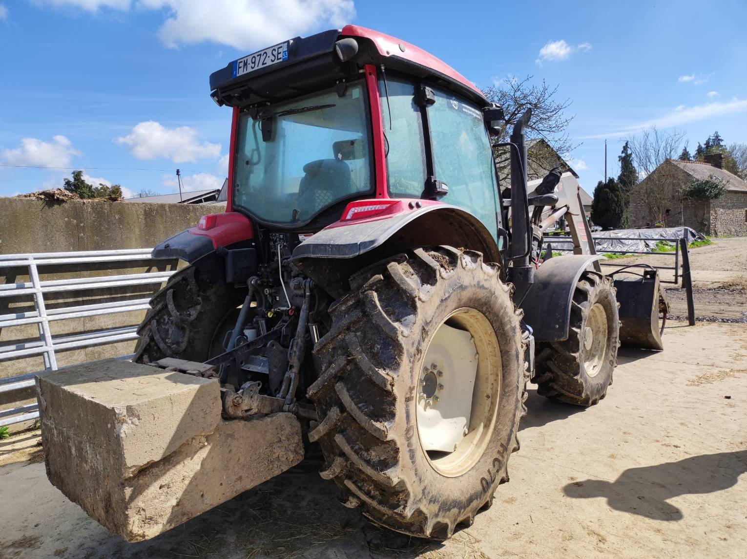 Traktor типа Valtra A114, Gebrauchtmaschine в Le Horps (Фотография 9)