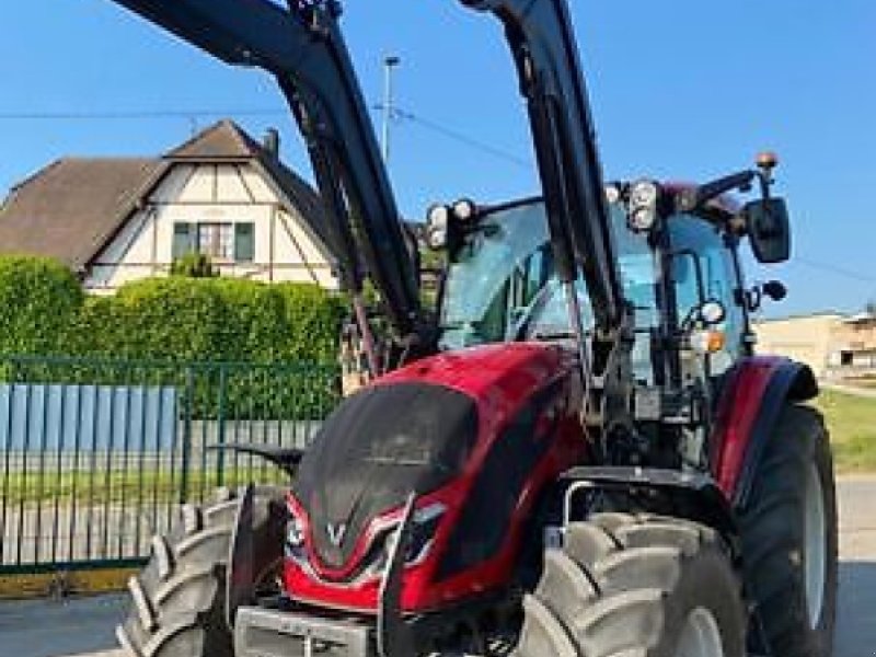 Traktor of the type Valtra A115 H4, Gebrauchtmaschine in Muespach (Picture 1)