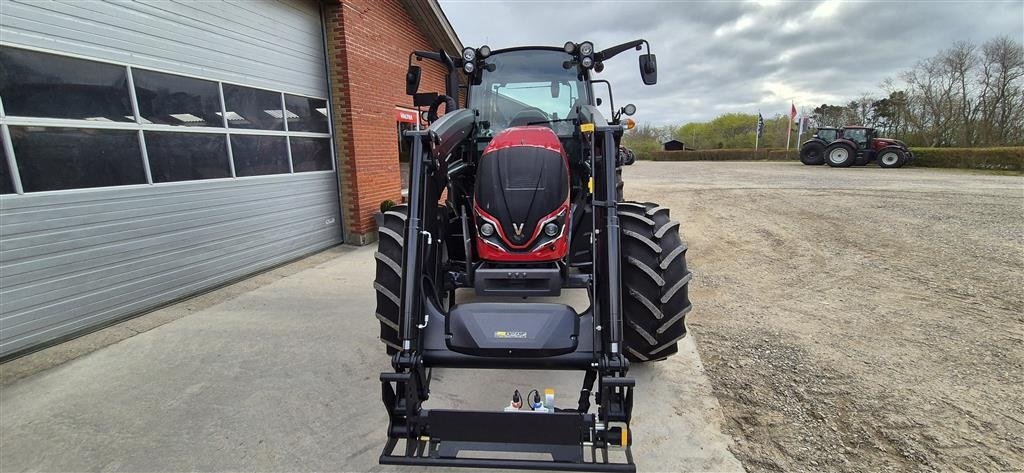 Traktor tipa Valtra A115 Med Frontlæsser, Gebrauchtmaschine u Ringkøbing (Slika 2)