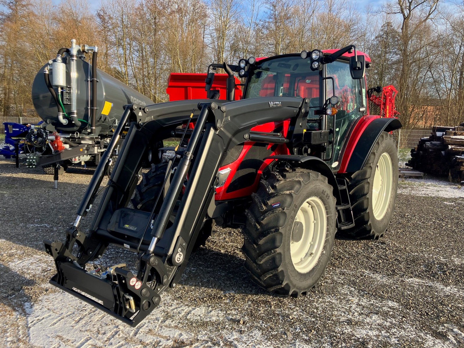 Traktor des Typs Valtra A115 MH4 2B0, Gebrauchtmaschine in Petersberg (Bild 5)