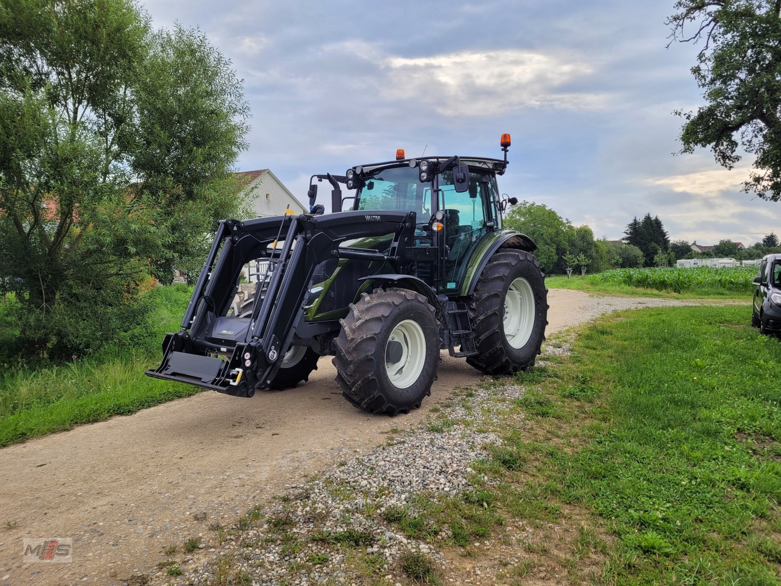 Traktor του τύπου Valtra A115 MH4, Neumaschine σε Engen (Φωτογραφία 1)