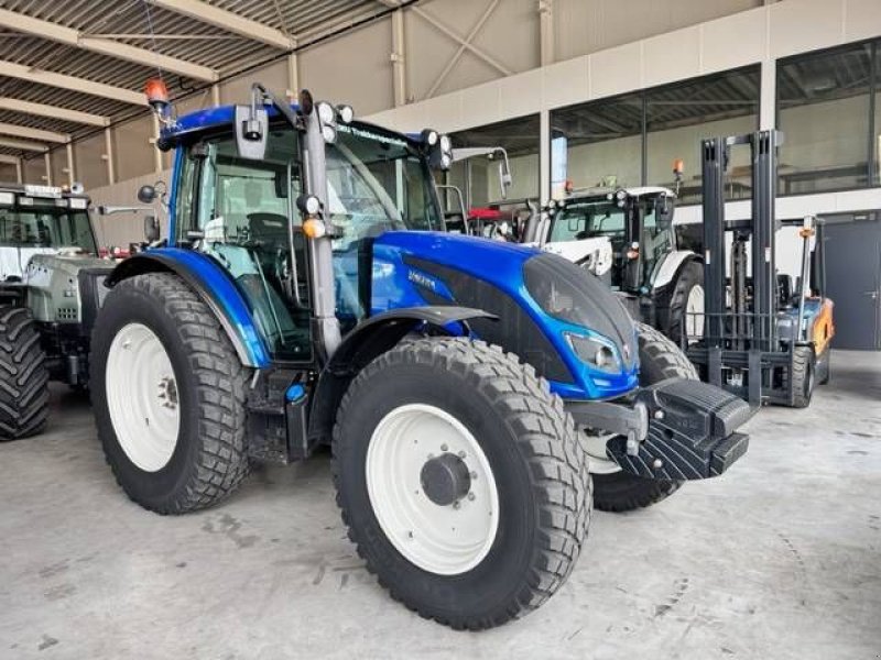 Traktor tip Valtra A124 hitech, 2018, 4898 hours!, Gebrauchtmaschine in Marknesse (Poză 2)