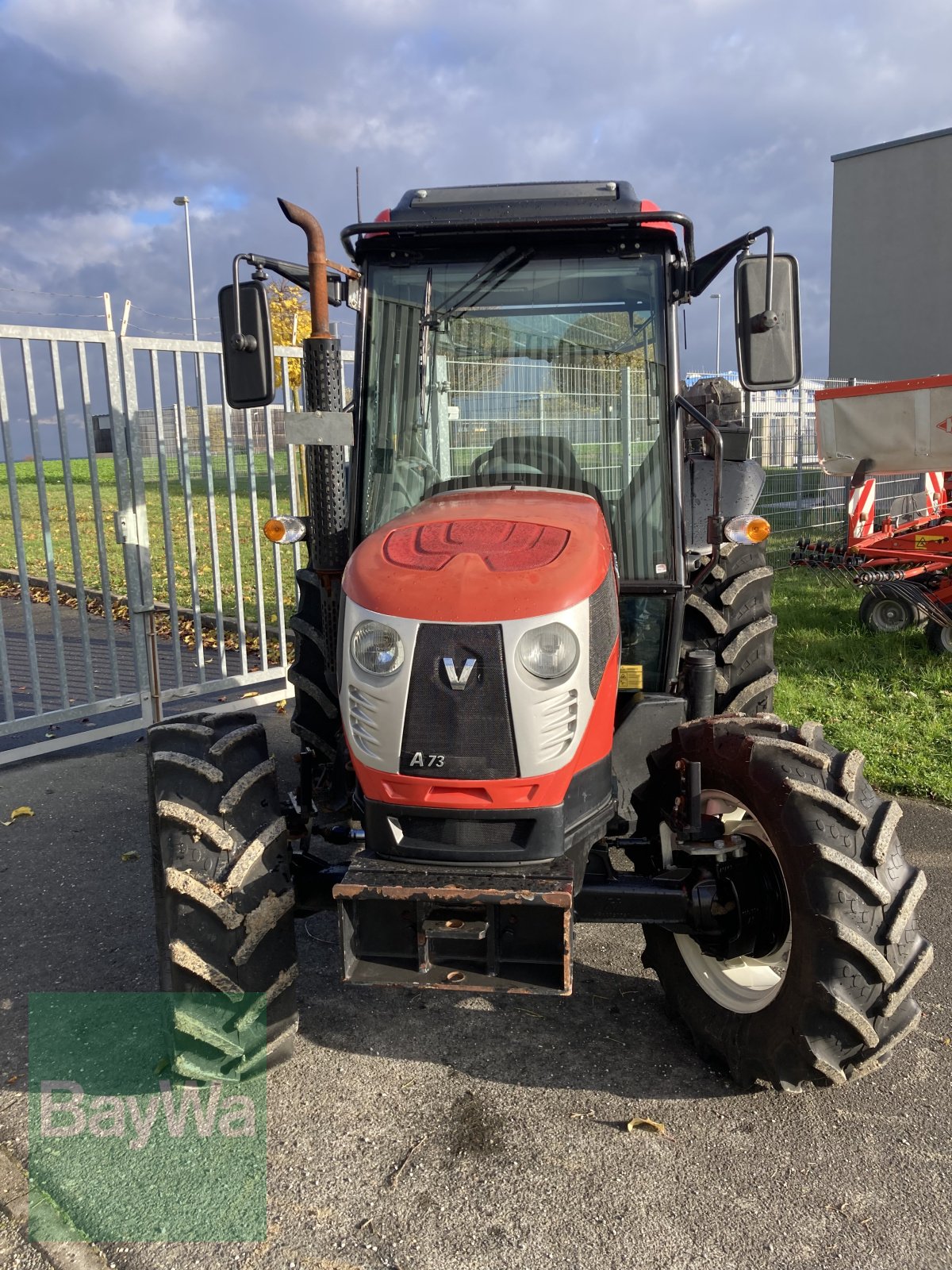 Traktor типа Valtra A73, Gebrauchtmaschine в Giebelstadt (Фотография 3)