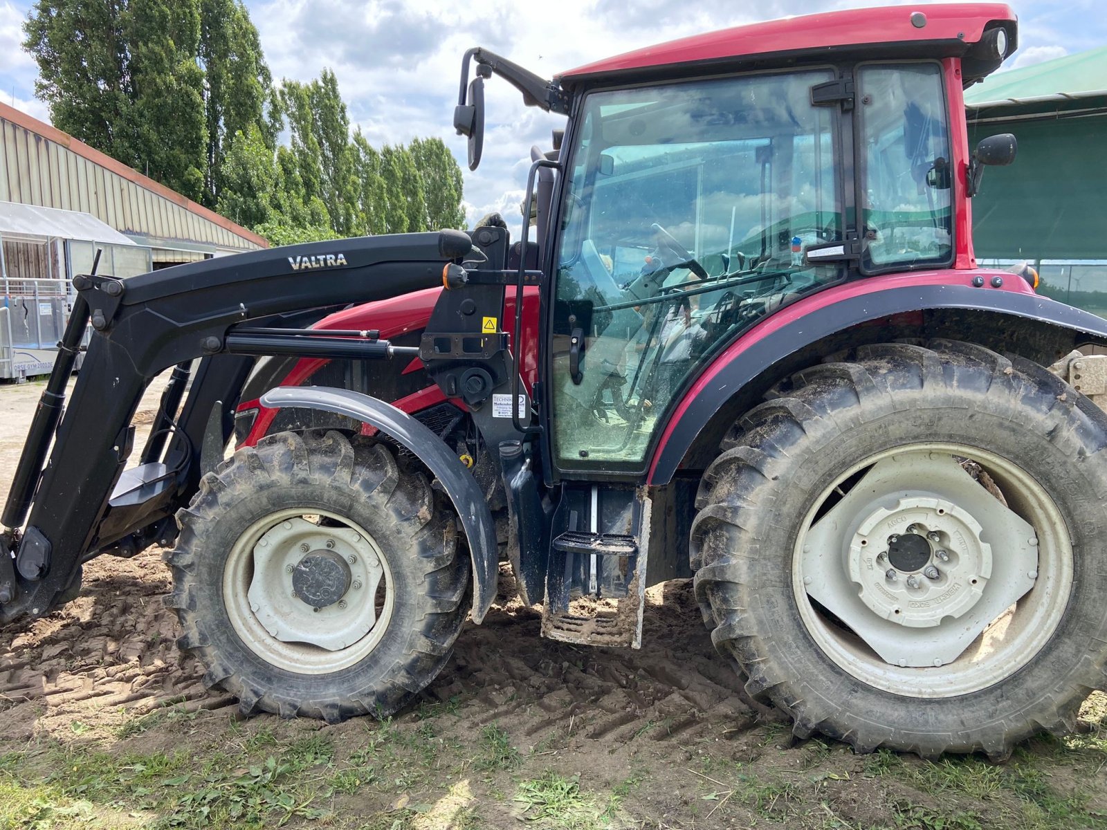 Traktor typu Valtra A74 H, Gebrauchtmaschine v Jüterbog (Obrázok 2)