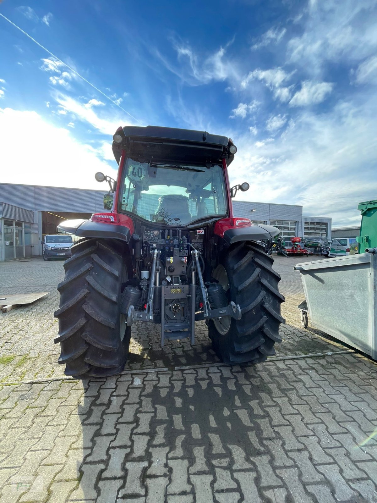 Traktor typu Valtra A75, Neumaschine v Bad Kötzting (Obrázok 2)