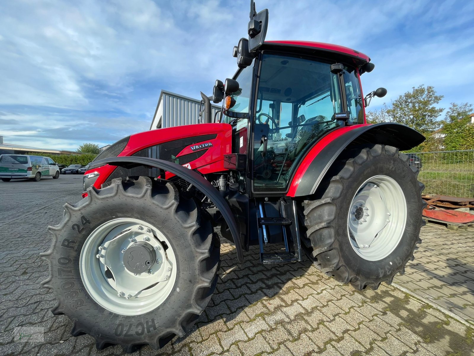 Traktor del tipo Valtra A75, Neumaschine In Bad Kötzting (Immagine 3)