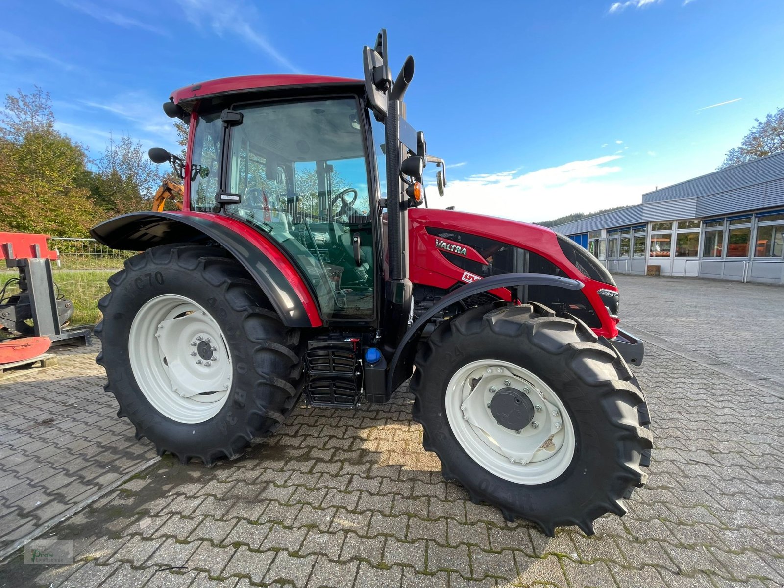 Traktor typu Valtra A75, Neumaschine v Bad Kötzting (Obrázok 4)