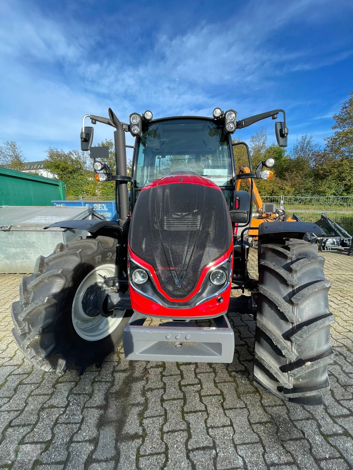 Traktor Türe ait Valtra A75, Neumaschine içinde Bad Kötzting (resim 6)