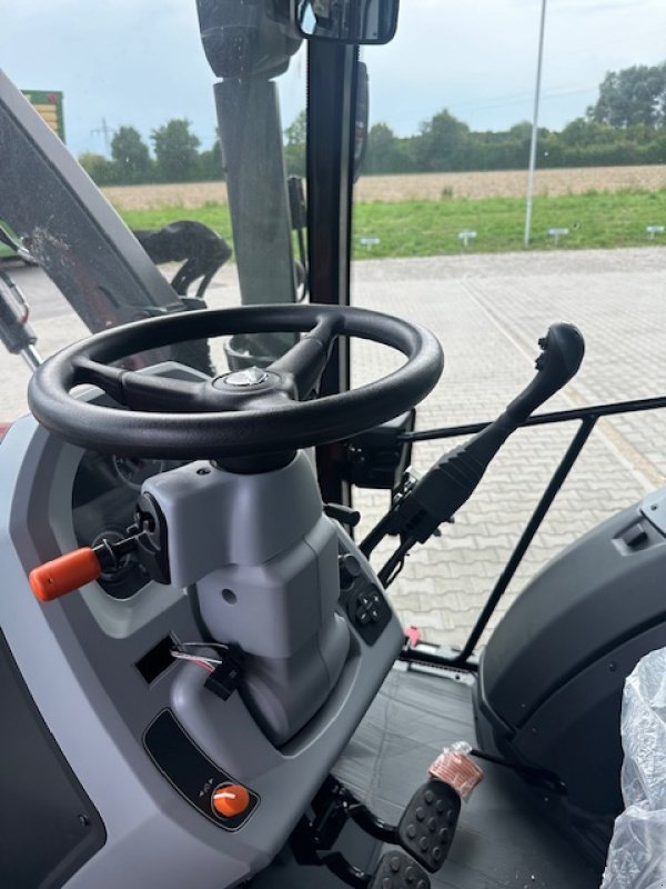 Traktor del tipo Valtra A75, Neumaschine In Rain (Immagine 7)