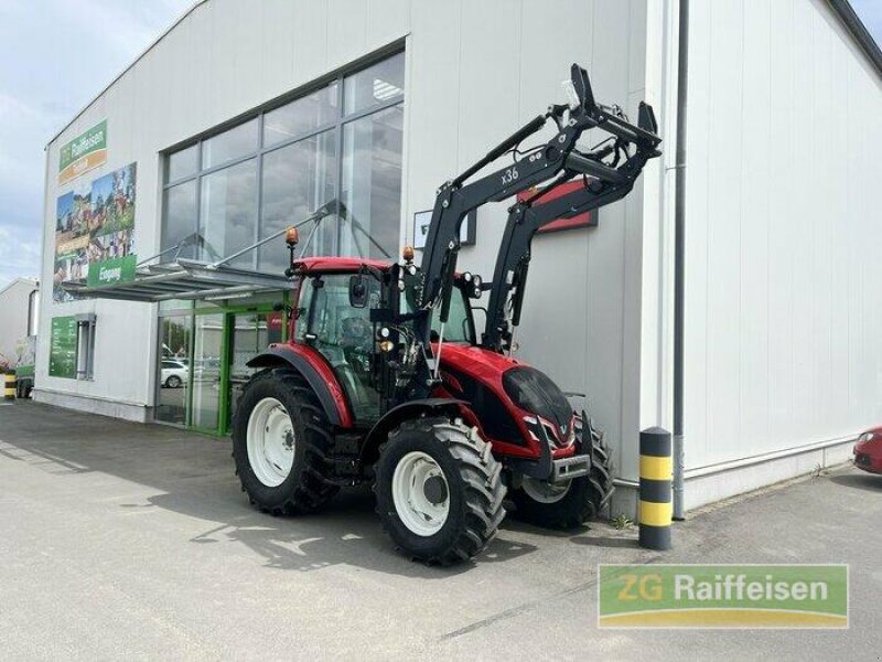 Traktor of the type Valtra A75, Neumaschine in Walldürn (Picture 2)