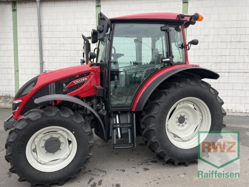 Traktor tipa Valtra A75SH, Neumaschine u Lorsch (Slika 1)