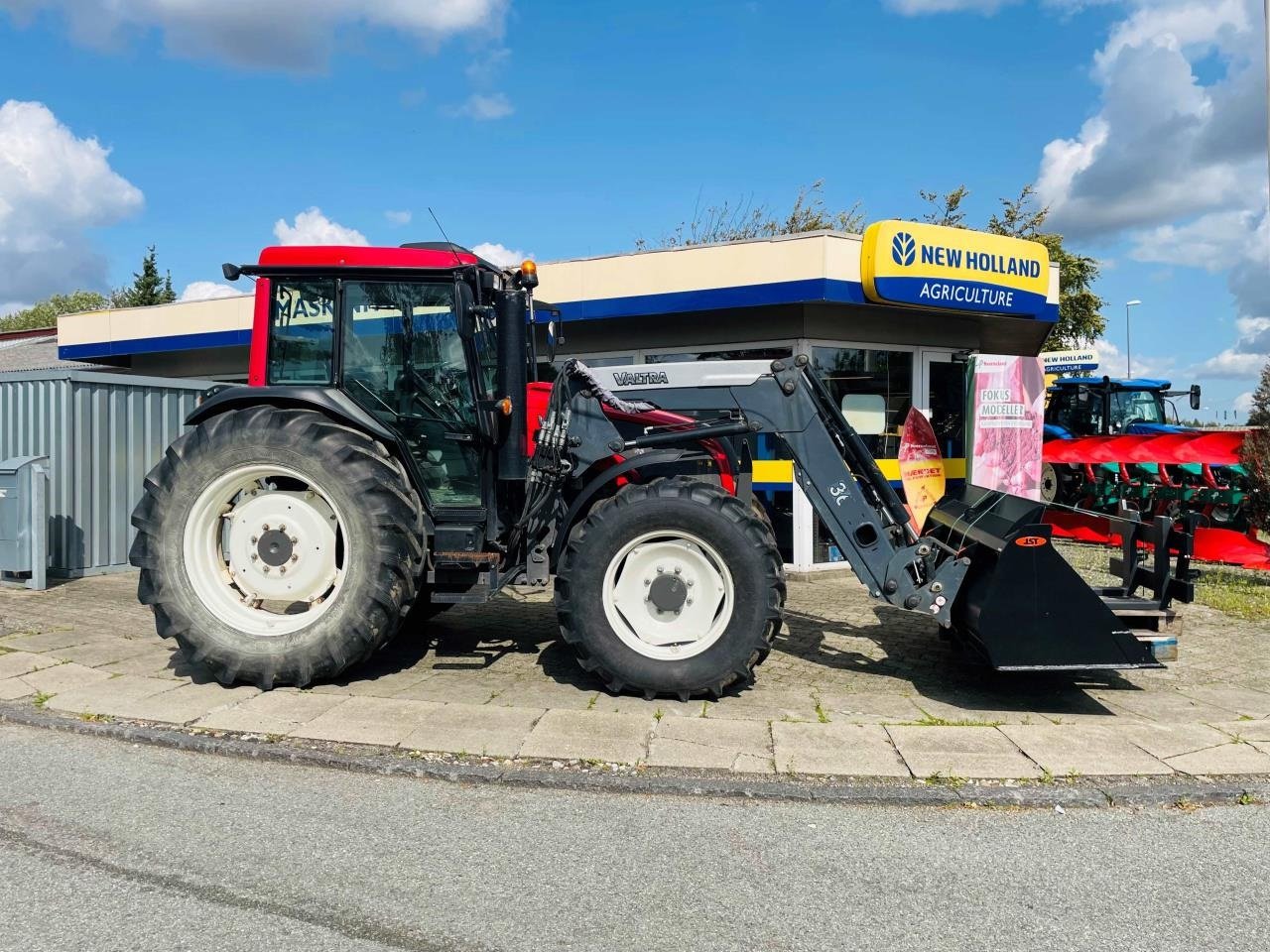 Traktor Türe ait Valtra A83, Gebrauchtmaschine içinde Middelfart (resim 8)