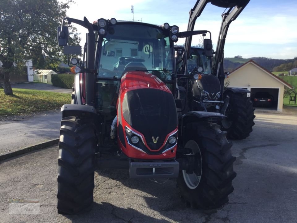 Traktor del tipo Valtra A85 SH, Neumaschine en Fürsteneck (Imagen 2)