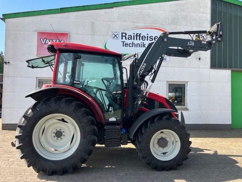 Traktor tip Valtra A85H, Gebrauchtmaschine in Preetz (Poză 1)