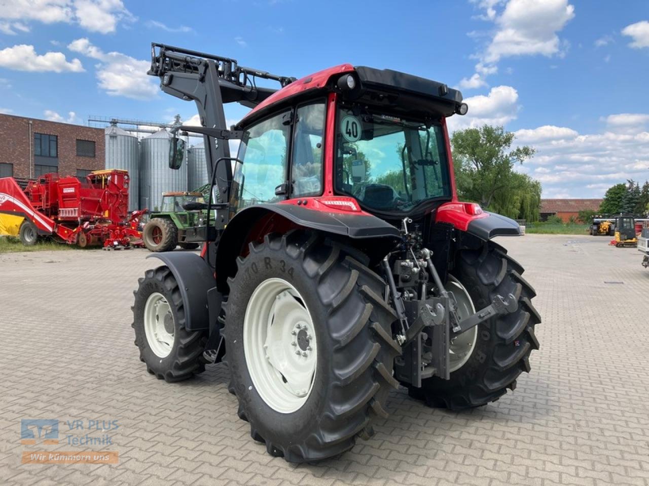 Traktor типа Valtra A85SH INKL FRONTLADER, Gebrauchtmaschine в Osterburg (Фотография 3)