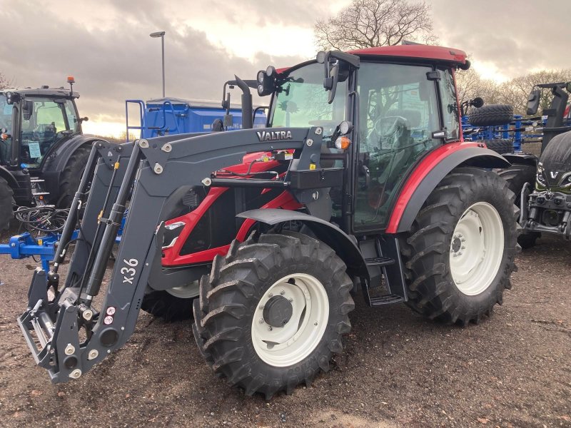 Traktor of the type Valtra A85SH, Gebrauchtmaschine in Sterup (Picture 1)