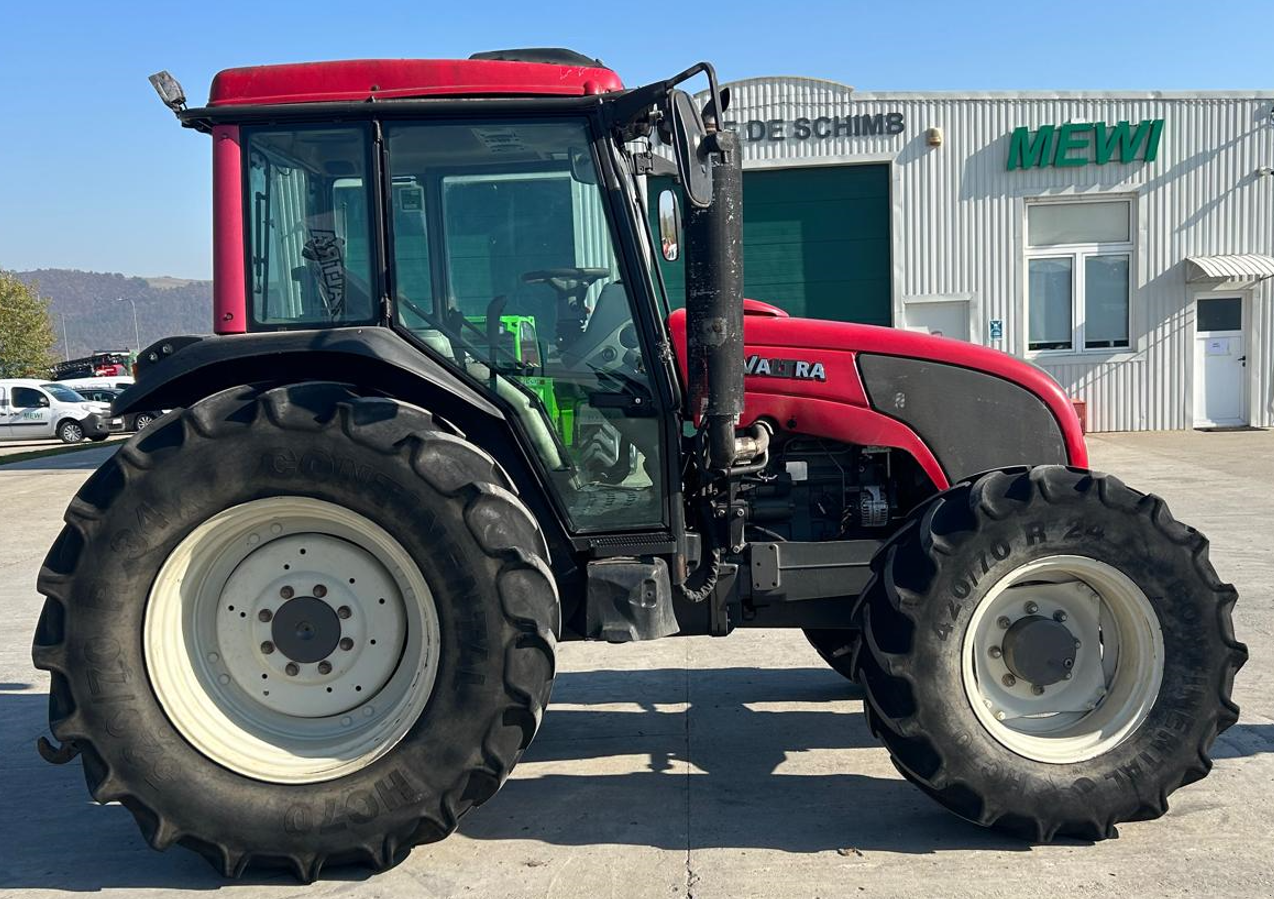 Traktor van het type Valtra A93 H, Gebrauchtmaschine in Orţişoara (Foto 4)