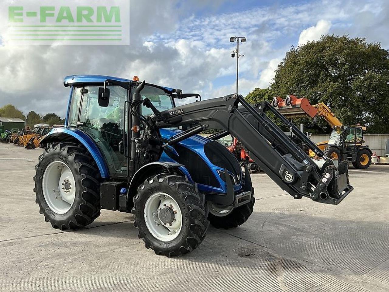 Traktor of the type Valtra a94 hi-tech tractor (st21215), Gebrauchtmaschine in SHAFTESBURY (Picture 10)