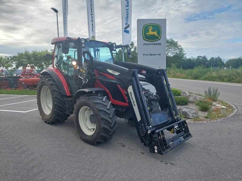 Traktor du type Valtra A95 Hitech, Gebrauchtmaschine en Lengnau (Photo 1)