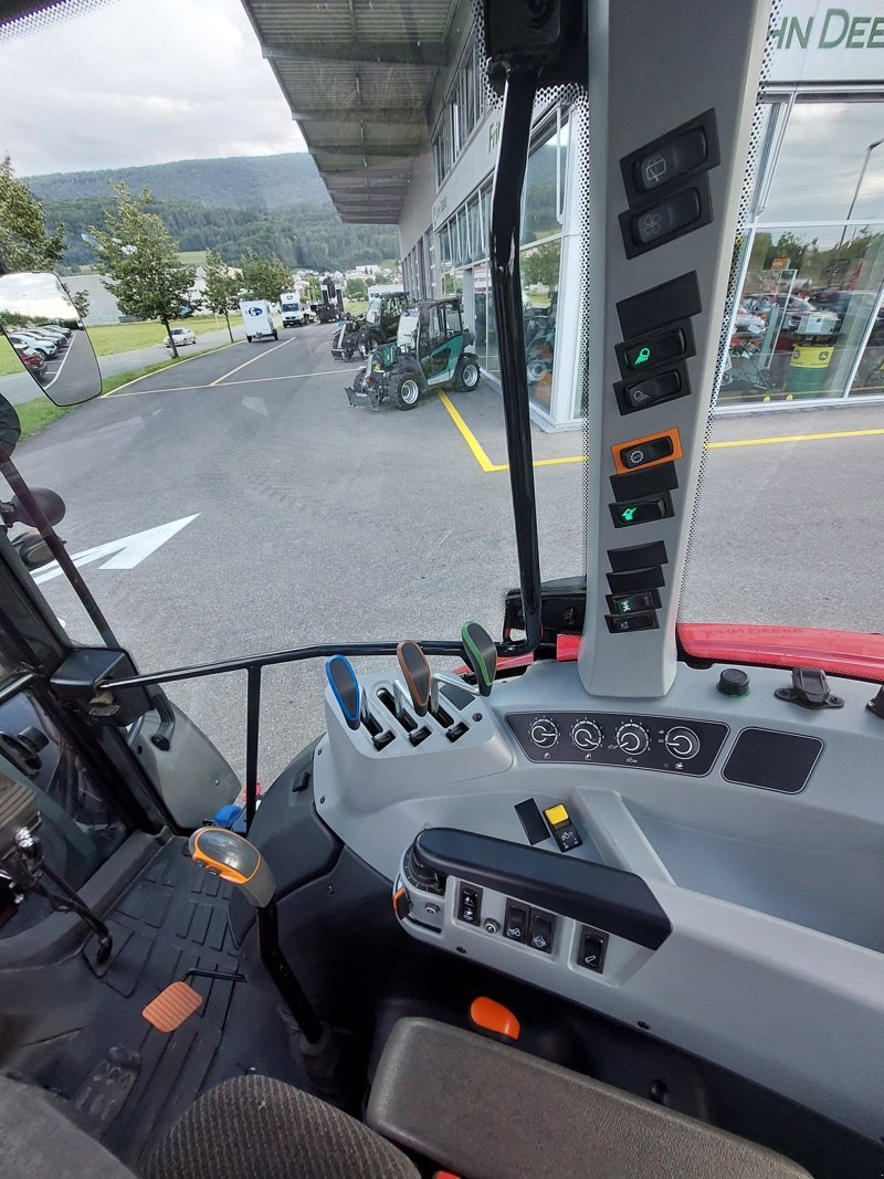 Traktor des Typs Valtra A95 Hitech, Gebrauchtmaschine in Lengnau (Bild 8)