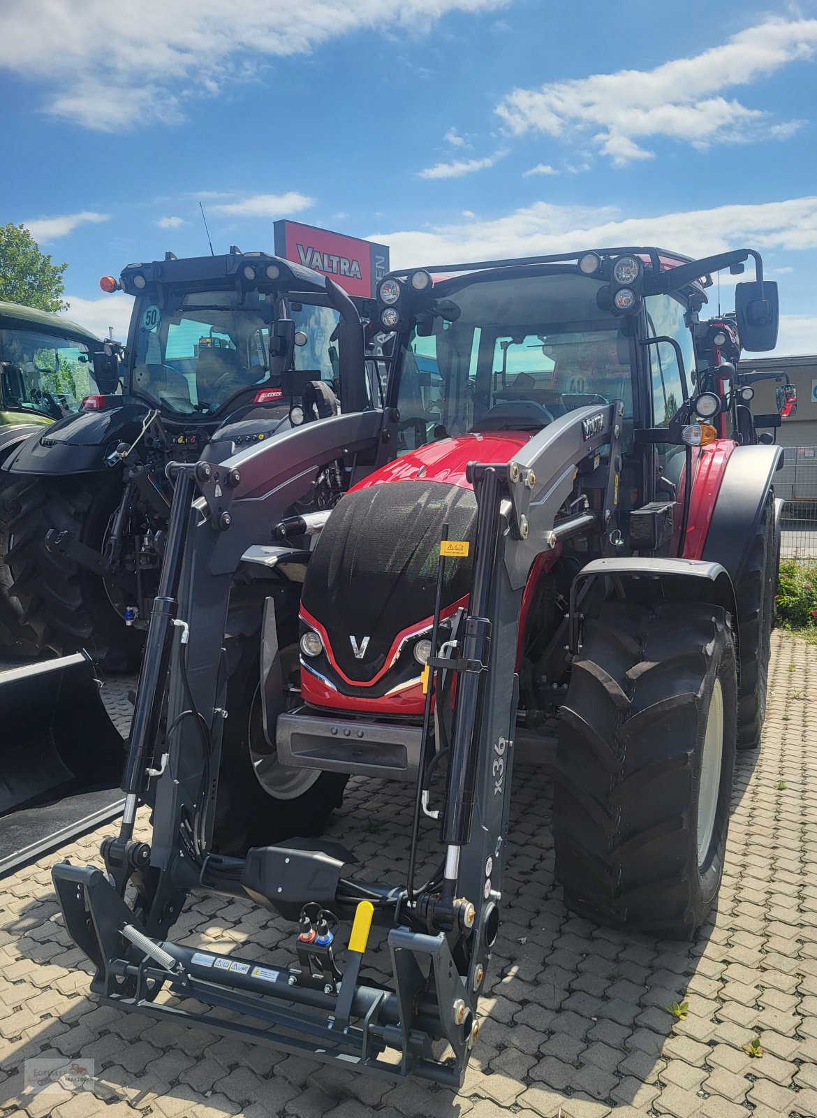 Traktor del tipo Valtra A95, Neumaschine en Fürth / Burgfarrnbach (Imagen 1)