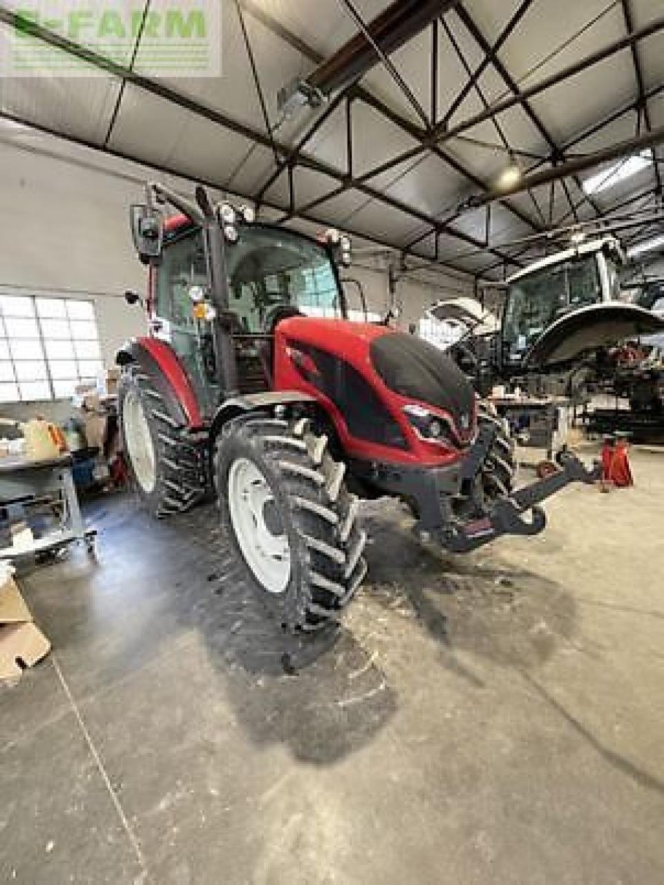 Traktor типа Valtra a95h2, Gebrauchtmaschine в MONFERRAN (Фотография 2)