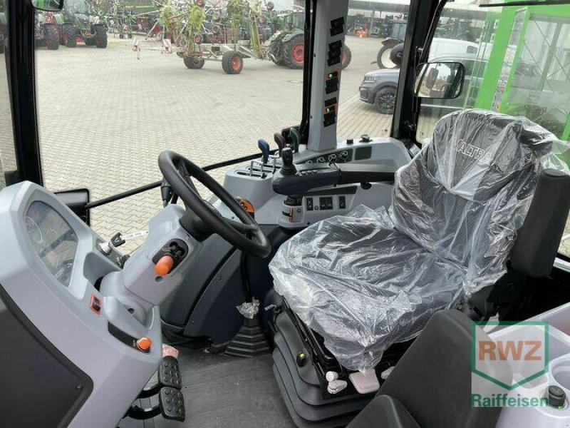 Traktor of the type Valtra A95SH, Gebrauchtmaschine in Diez (Picture 5)