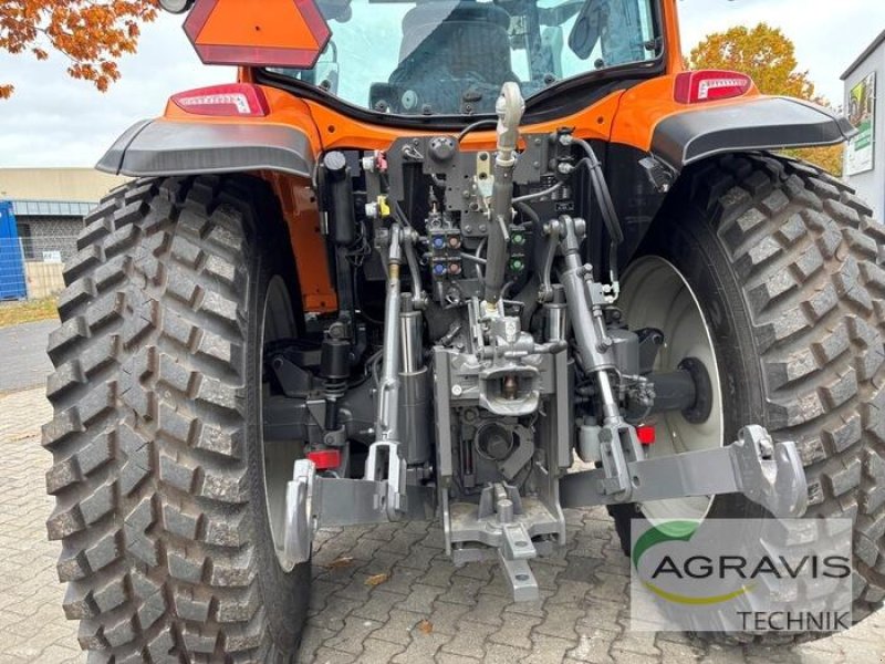 Traktor van het type Valtra G 105 A 1B9, Gebrauchtmaschine in Meppen (Foto 8)