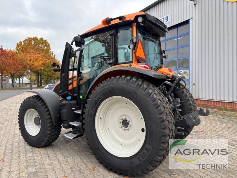 Traktor van het type Valtra G 105 A 1B9, Gebrauchtmaschine in Meppen (Foto 4)