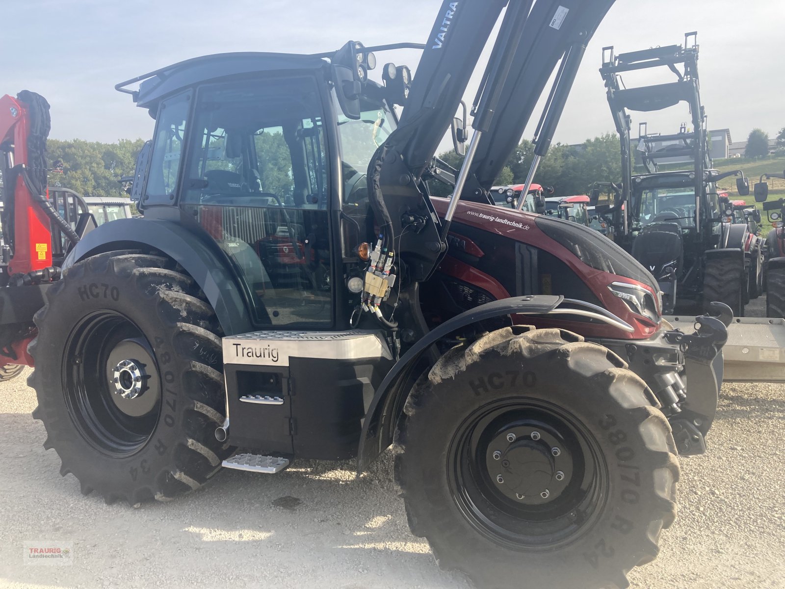 Traktor του τύπου Valtra G 105 A Hopfen, Neumaschine σε Mainburg/Wambach (Φωτογραφία 1)