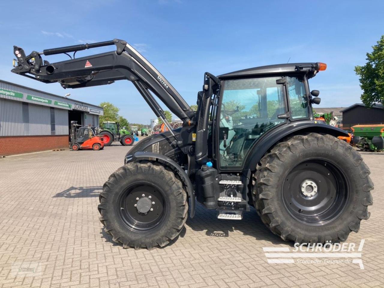 Traktor типа Valtra G 115 A, Gebrauchtmaschine в Wildeshausen (Фотография 2)