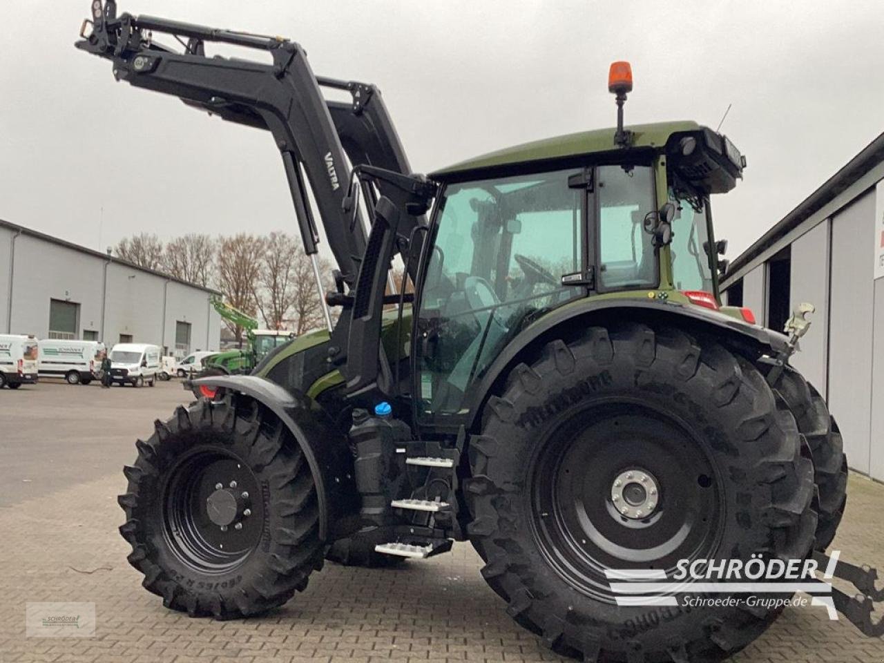 Traktor des Typs Valtra G 115 A, Neumaschine in Lastrup (Bild 2)