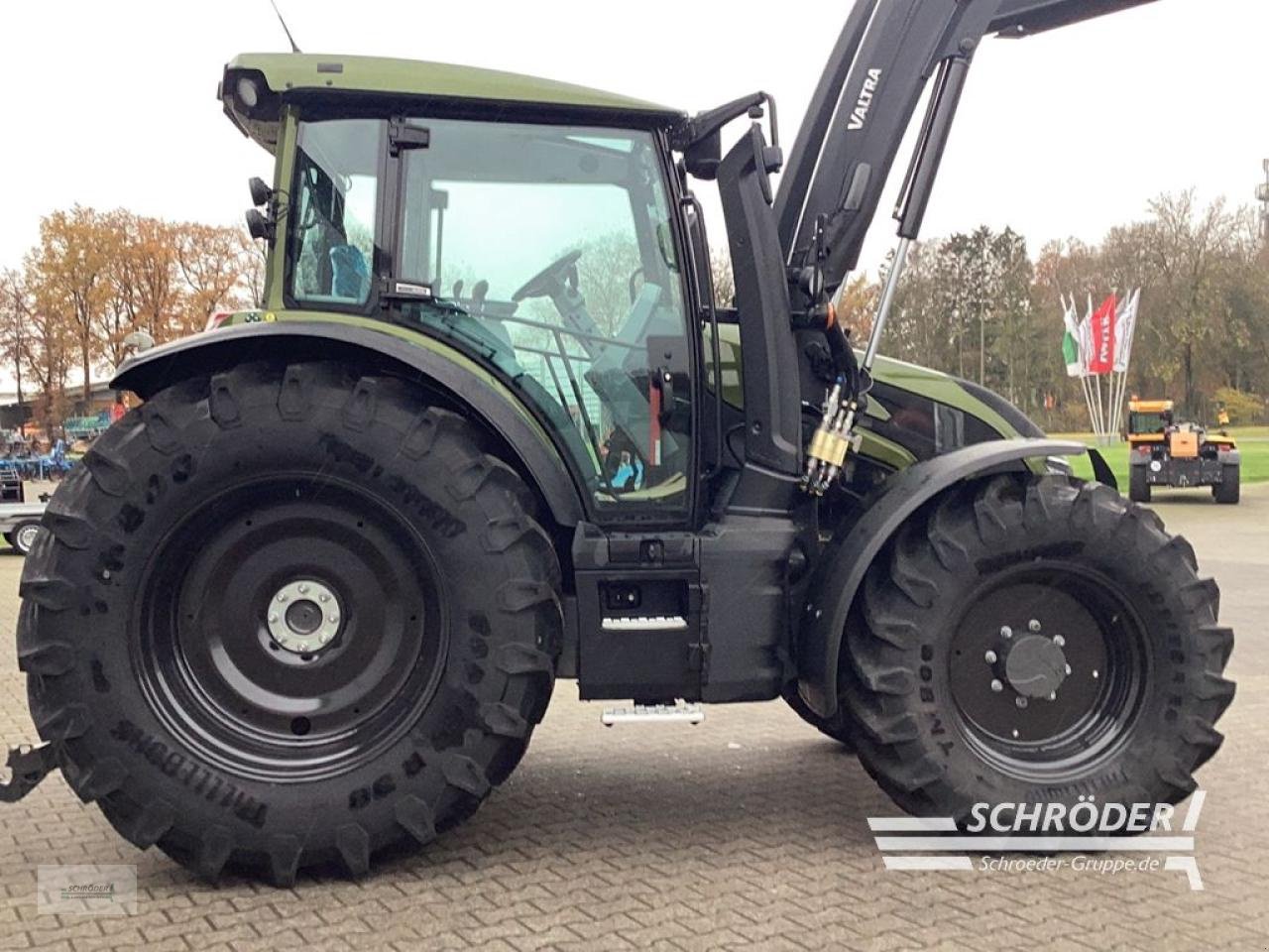 Traktor des Typs Valtra G 115 A, Neumaschine in Lastrup (Bild 4)