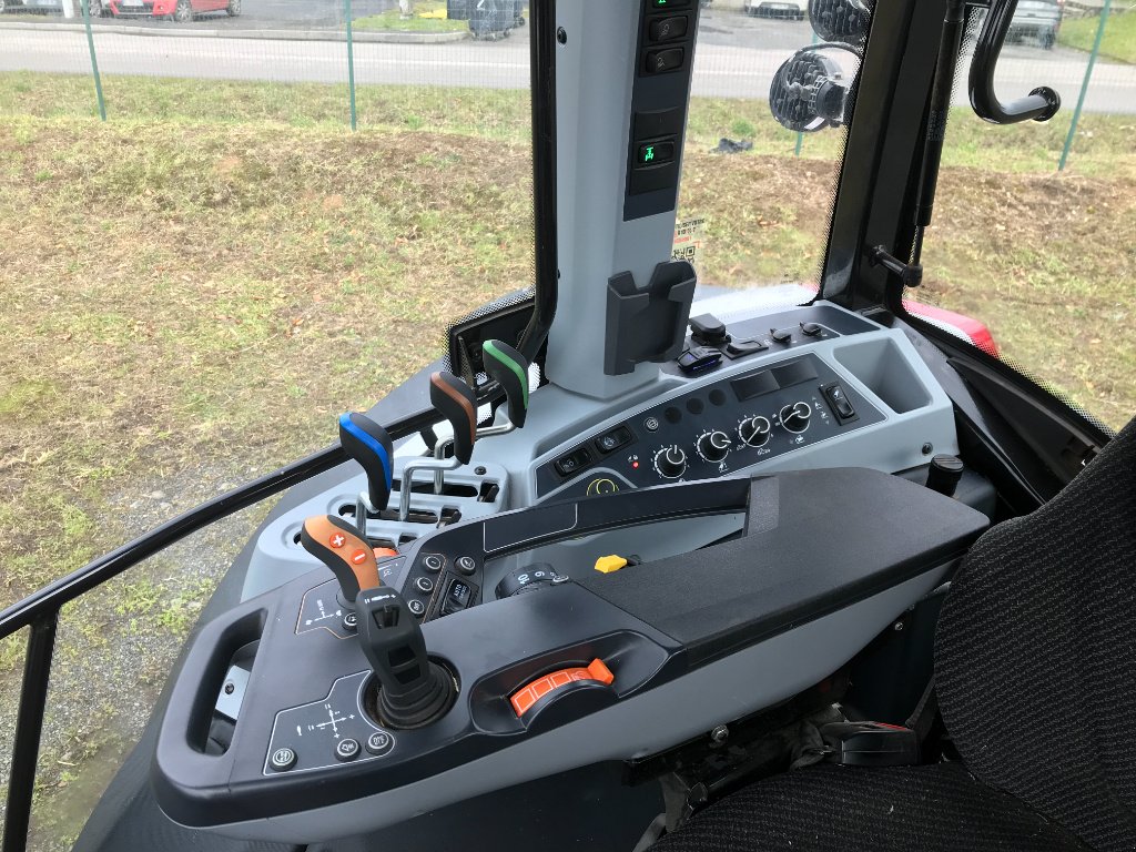 Traktor tipa Valtra G 115 ACTIVE, Gebrauchtmaschine u UZERCHE (Slika 10)