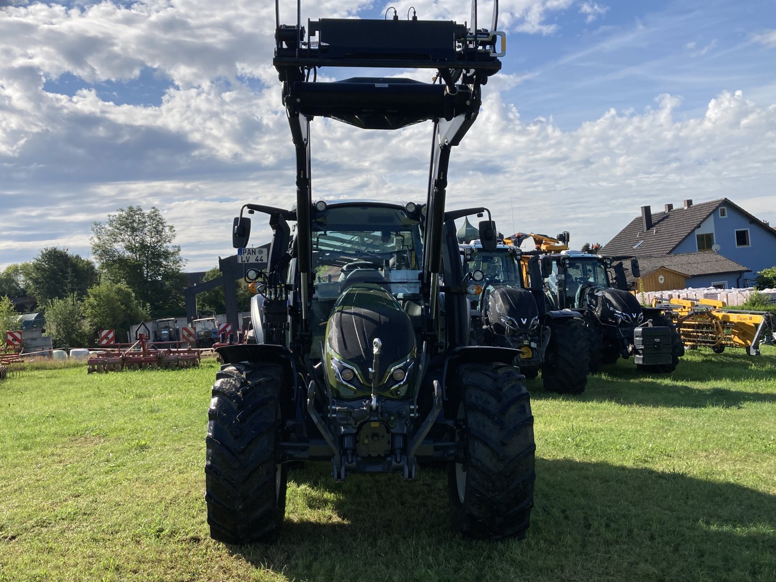 Traktor a típus Valtra G 125 A, Neumaschine ekkor: Bodenwöhr/ Taxöldern (Kép 2)