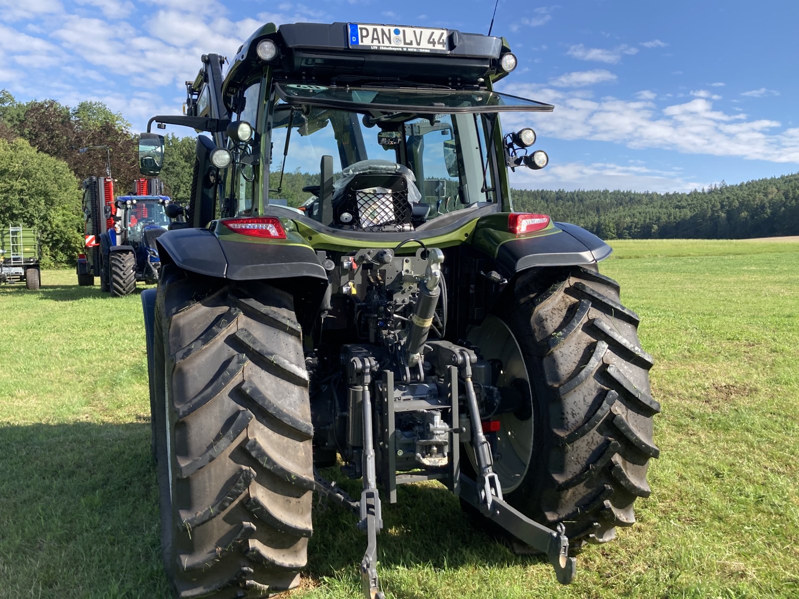 Traktor του τύπου Valtra G 125 A, Neumaschine σε Bodenwöhr/ Taxöldern (Φωτογραφία 4)