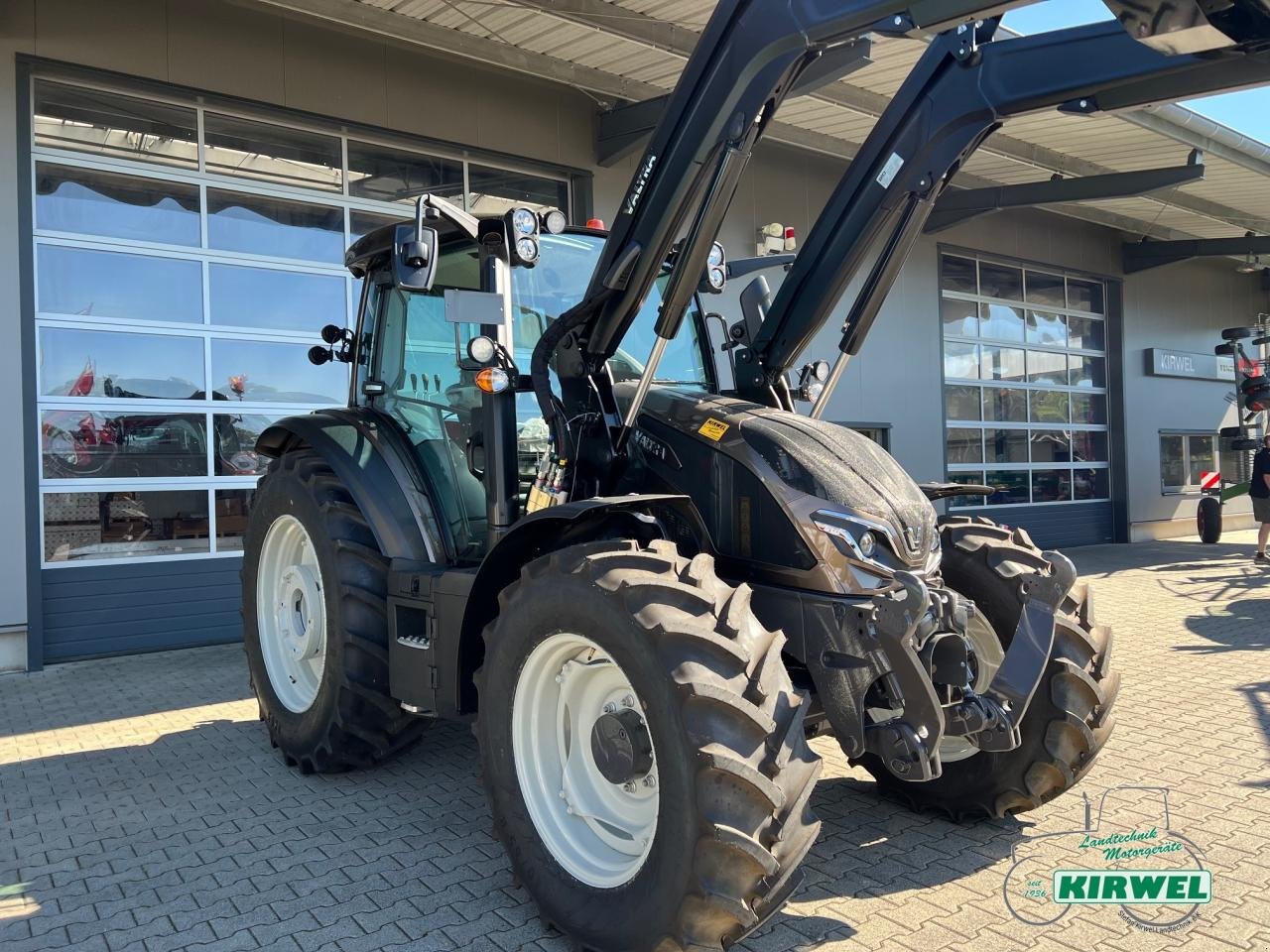 Traktor typu Valtra G 125 Active, Neumaschine w Blankenheim (Zdjęcie 2)