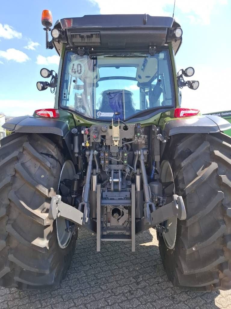 Traktor typu Valtra G 125 Active, Neumaschine w Borne (Zdjęcie 8)