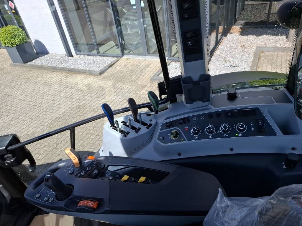 Traktor del tipo Valtra G 125 Active, Neumaschine en Borne (Imagen 10)