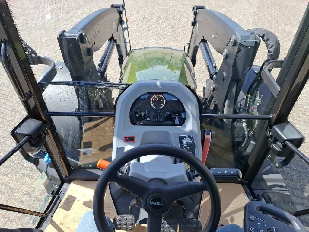 Traktor typu Valtra G 125 Active, Neumaschine v Borne (Obrázek 9)