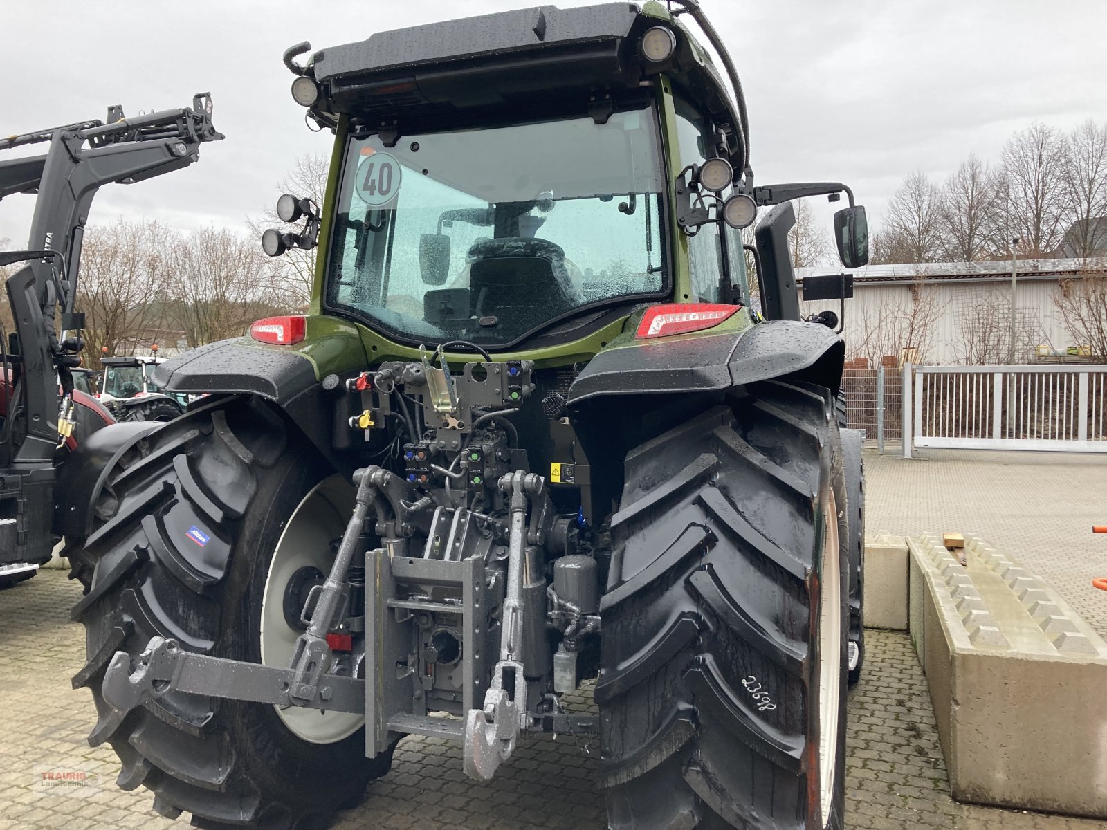 Traktor typu Valtra G 125 Aktiv, Neumaschine w Mainburg/Wambach (Zdjęcie 4)