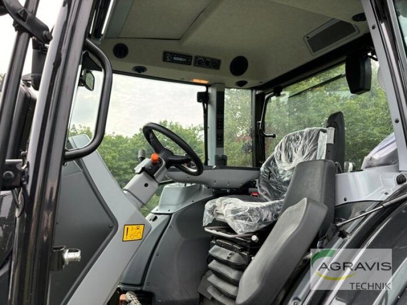 Traktor van het type Valtra G 125 EA 1B9, Gebrauchtmaschine in Schladen (Foto 10)