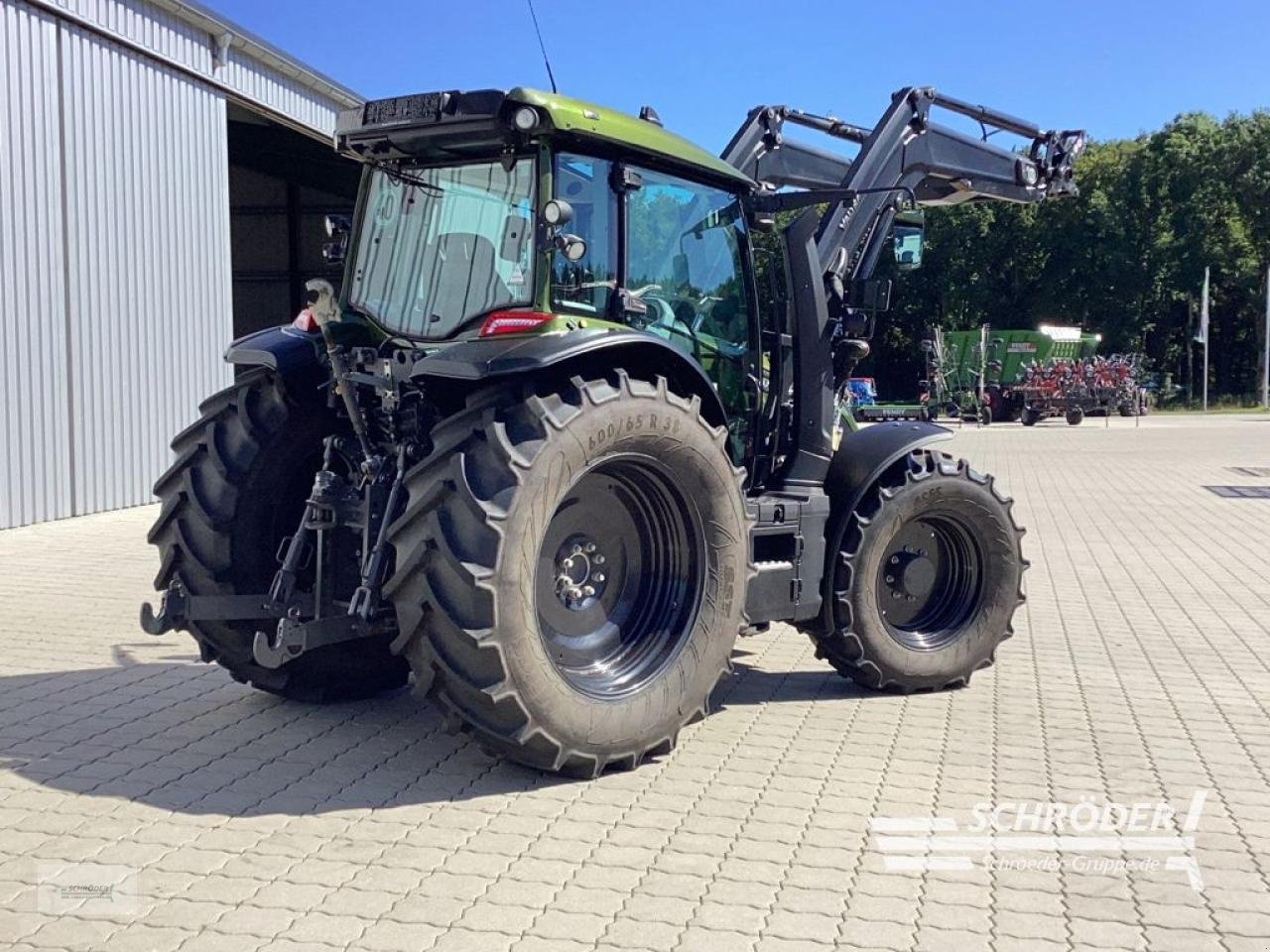 Traktor typu Valtra G 125 EH, Gebrauchtmaschine w Hemmoor (Zdjęcie 4)